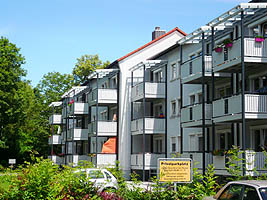 Beispielhaus mit neuen Balkonen der Wohnungsbau GmbH Illertissen